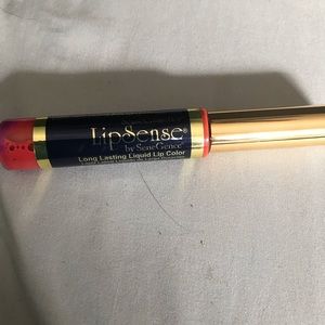 Purple reighn  sense stay on all day make up